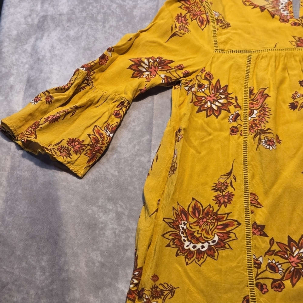 Old Navy Women's Floral Peasant Top Blouse Boho Yellow Floral Flowy Size Medium - Picture 3 of 10
